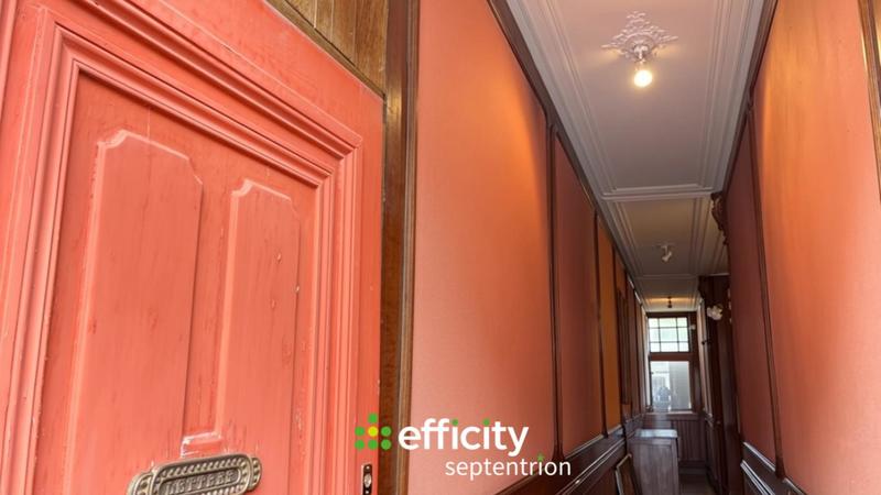 Maison - 320 m² - 10 pièces