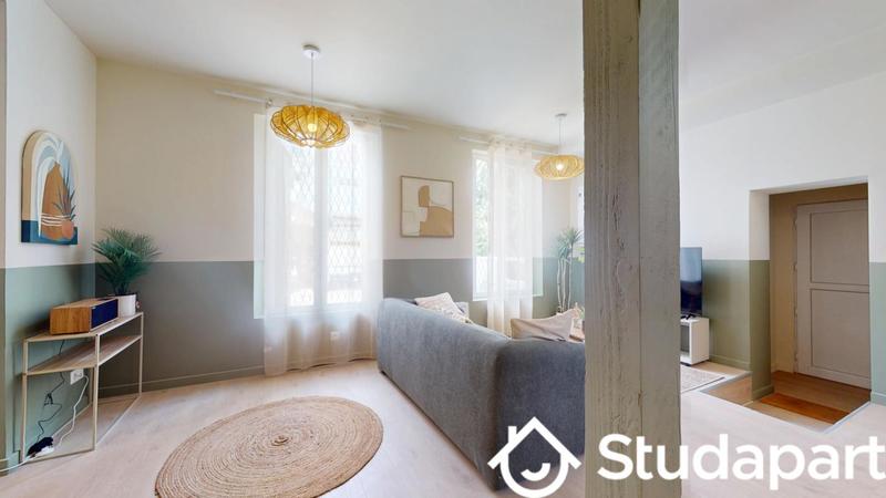 Chambre - 9 m² - 1 pièce