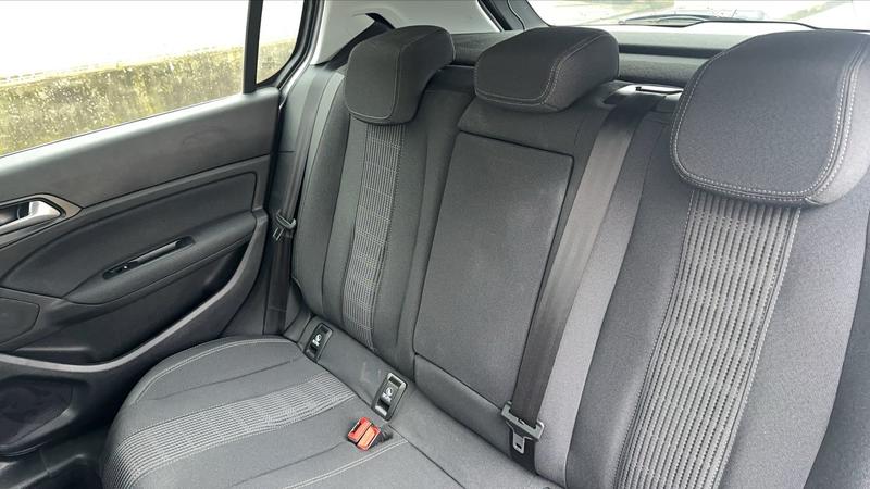 Peugeot 308 II 1.2 PureTech 110 Allure - Entretien constructeur