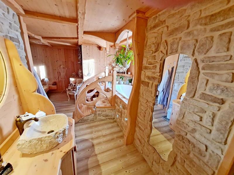 Châlet - 218 m² - 11 pièces