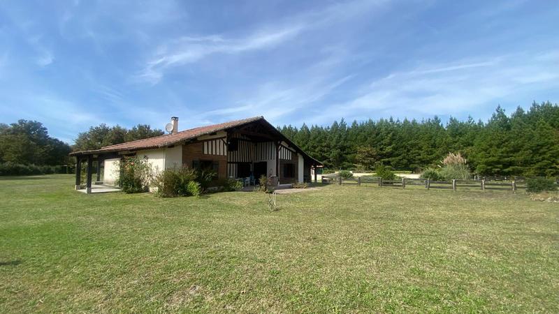 Maison - 245 m² - 9 pièces