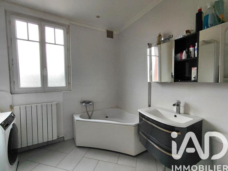 Maison - 99 m² - 6 pièces