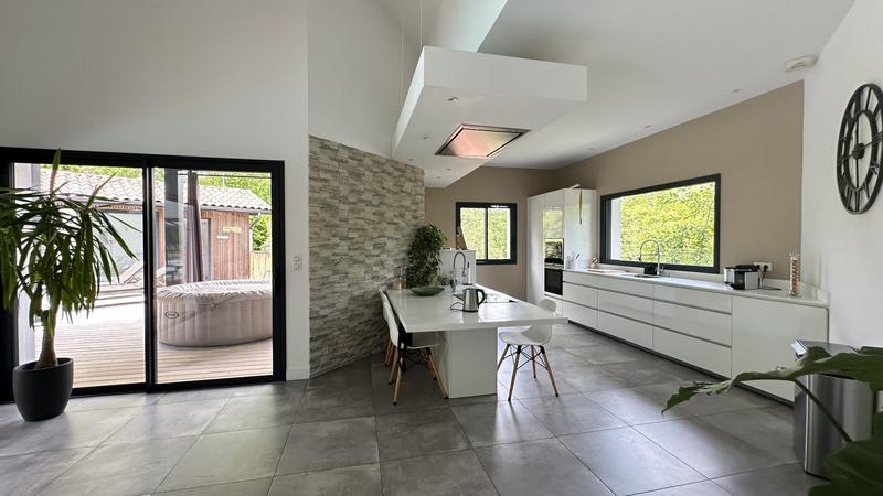 Maison d'architecte - 220 m² - 7 pièces