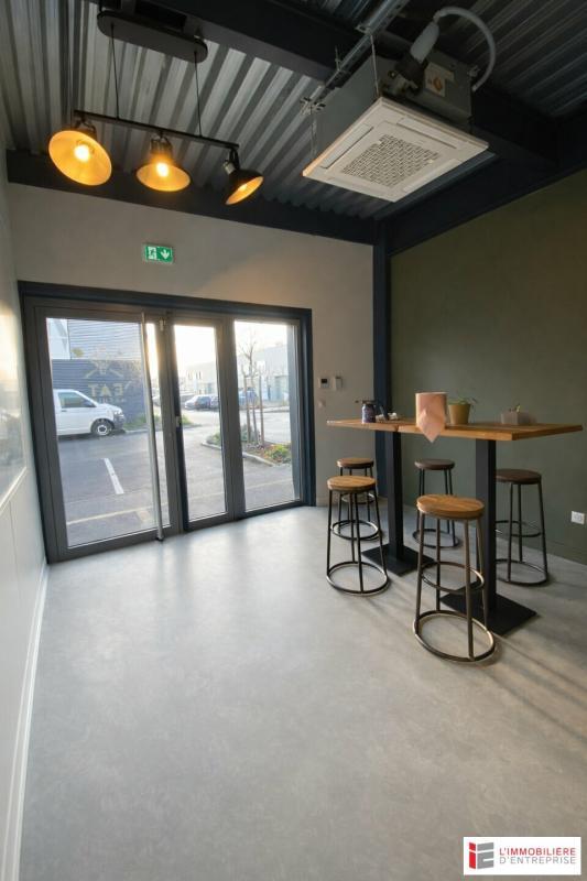 Local d'activité / Entrepôt - 395 m²