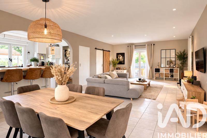 Maison - 125 m² - 5 pièces