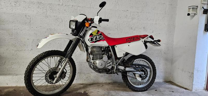 Honda Xlr 125 honda blanc 0125 020