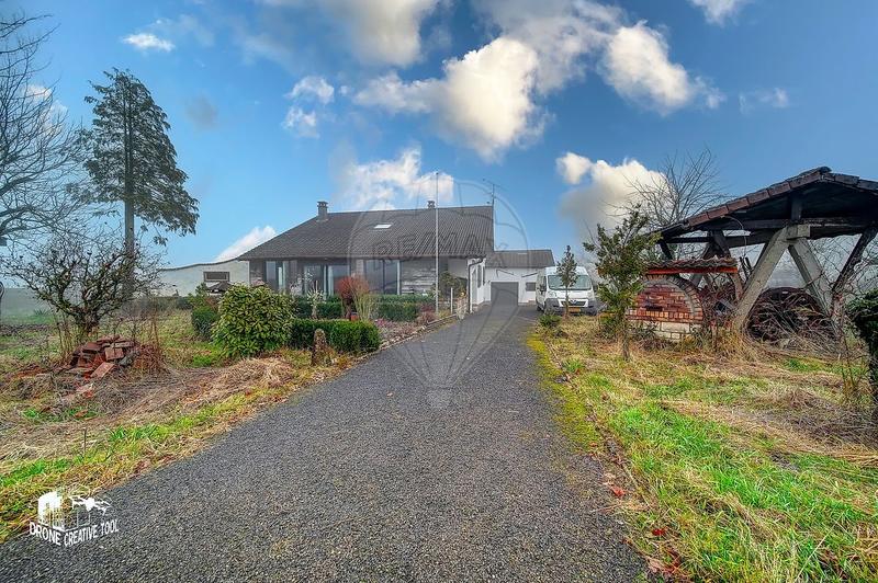 Maison - 275 m² - 8 pièces