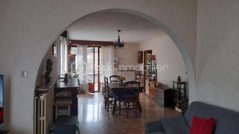 Maison traditionnelle - 90 m² - 3 pièces