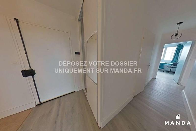 Chambre - 10 m² - 4 pièces