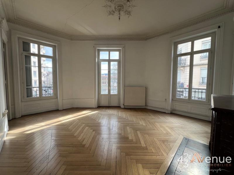 Appartement - 101 m² - 4 pièces