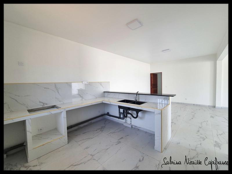 Maison - 209 m² - 6 pièces