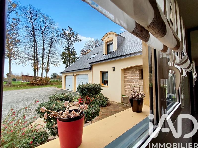 Maison - 206 m² - 8 pièces