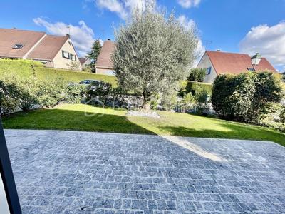 Maison - 185 m² - 7 pièces