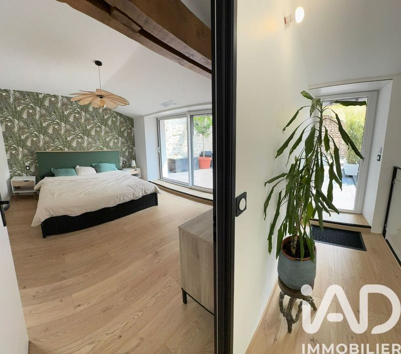 Maison - 203 m² - 7 pièces