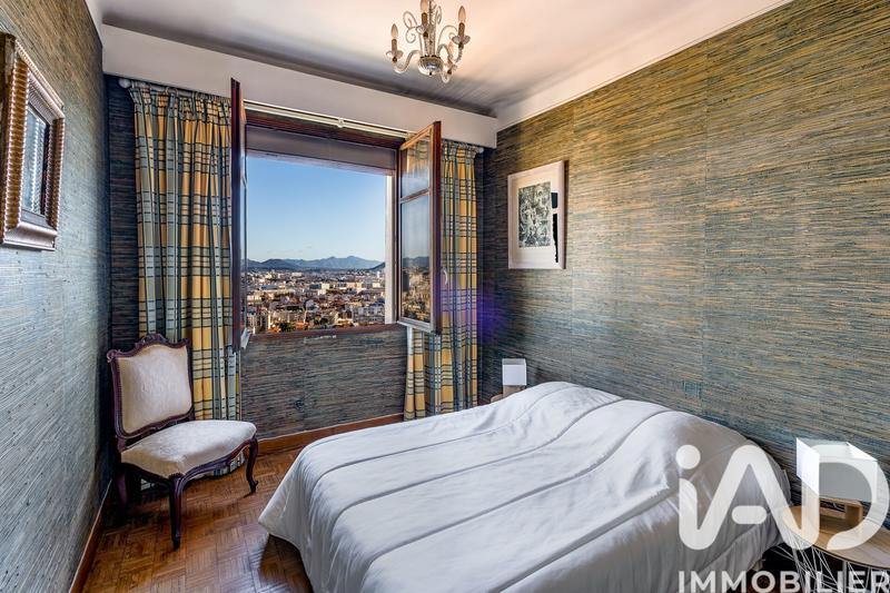 Appartement - 110 m² - 4 pièces