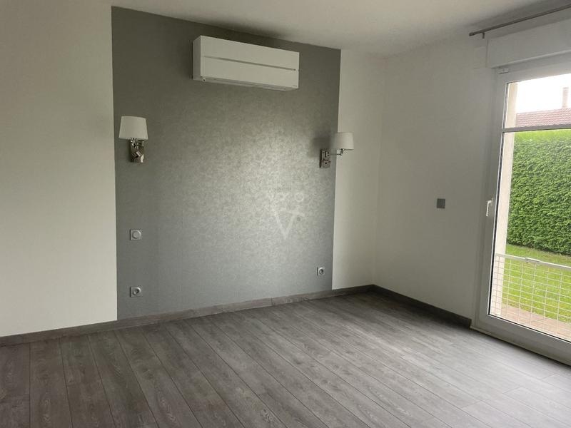 Maison - 265 m² - 9 pièces