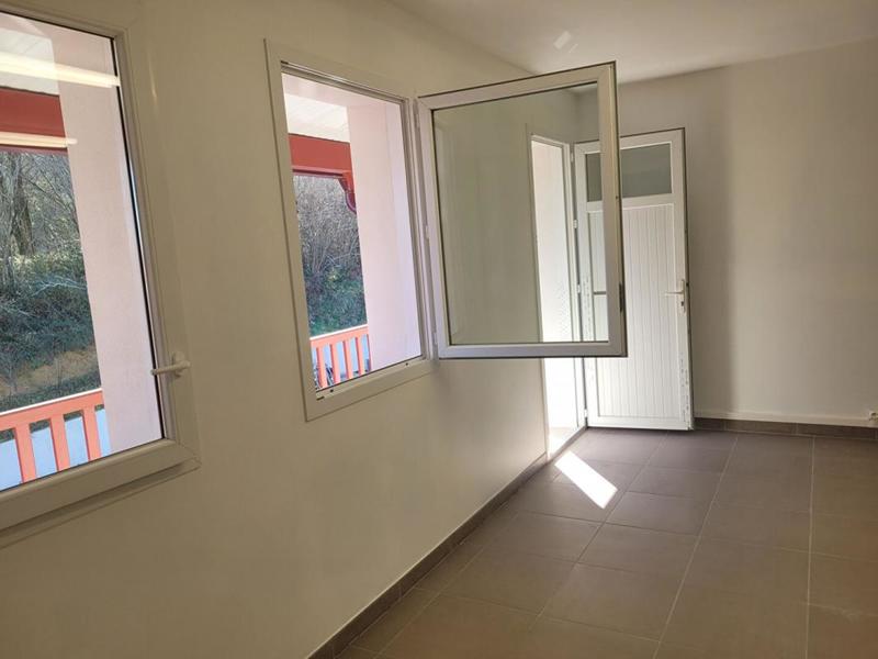 Bureau - 90 m² - 2 pièces