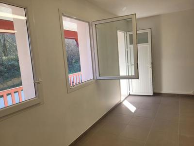 Bureau - 90 m² - 2 pièces