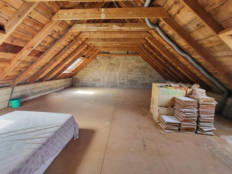 Maison - 95 m² - 5 pièces