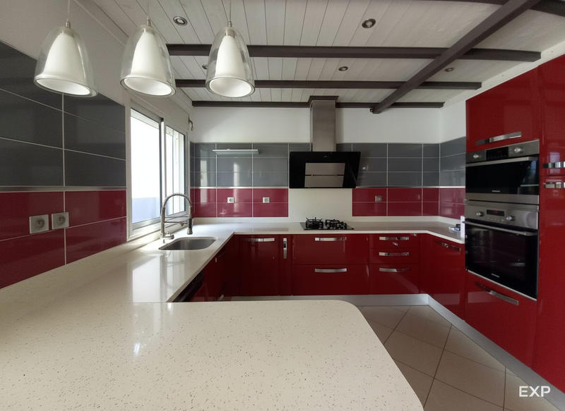 Villa - 181 m² - 4 pièces