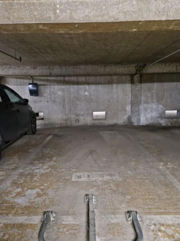 Parking / Garage - 12 m²