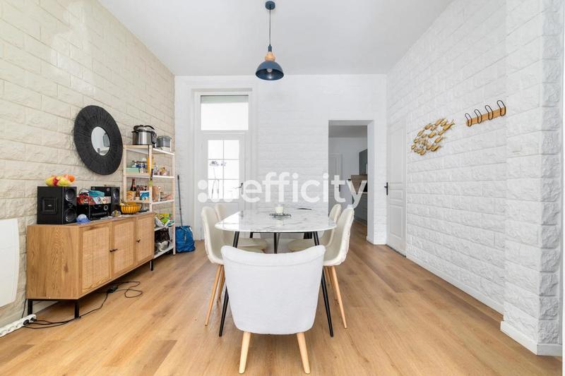 Maison - 117 m² - 6 pièces