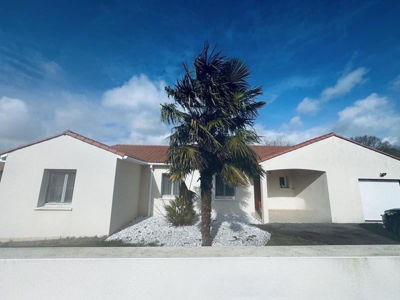 Maison - 198 m² - 8 pièces