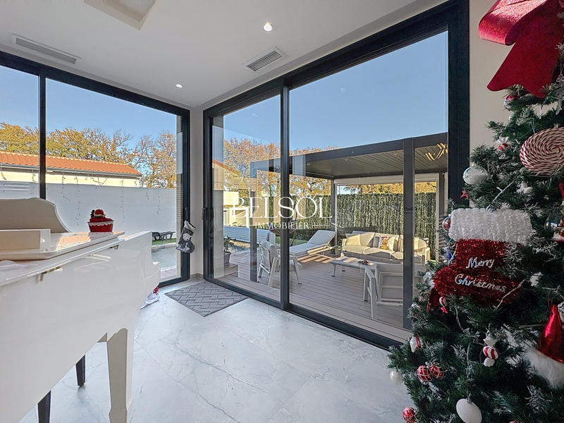 Villa - 140 m² - 5 pièces