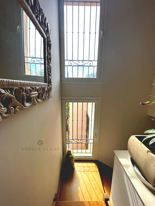 Villa - 196 m² - 5 pièces