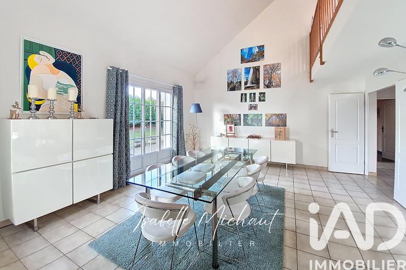 Maison - 195 m² - 8 pièces