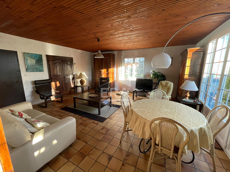 Maison - 192 m² - 7 pièces