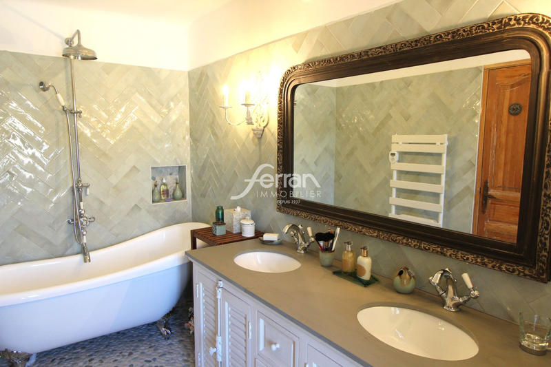 Bastide - 189 m² - 5 pièces