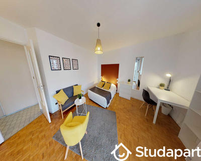 Chambre - 70 m² - 1 pièce