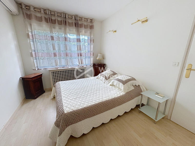 Maison - 230 m² - 5 pièces