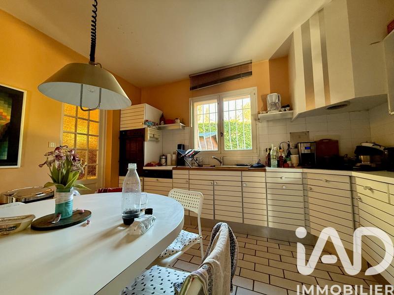 Maison - 200 m² - 6 pièces