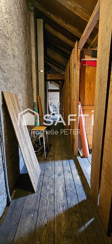 Maison - 99 m² - 5 pièces