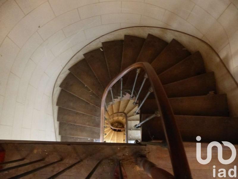 Maison - 205 m² - 9 pièces