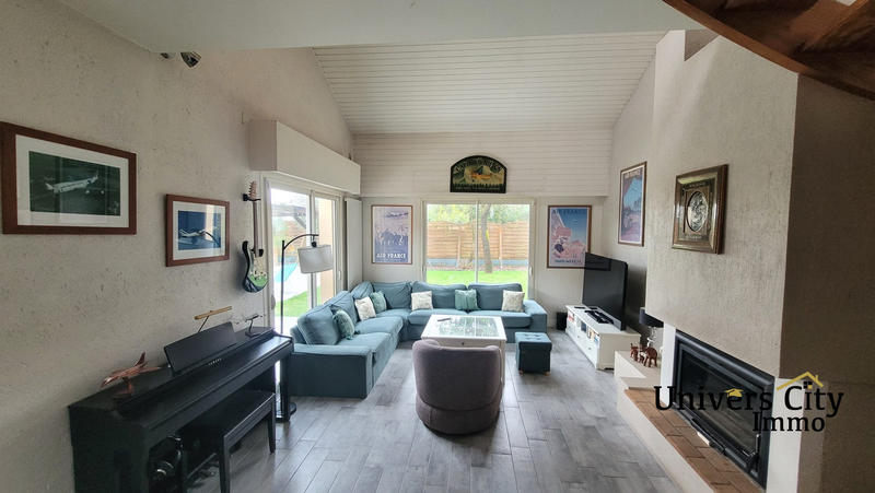 Maison - 186 m² - 7 pièces