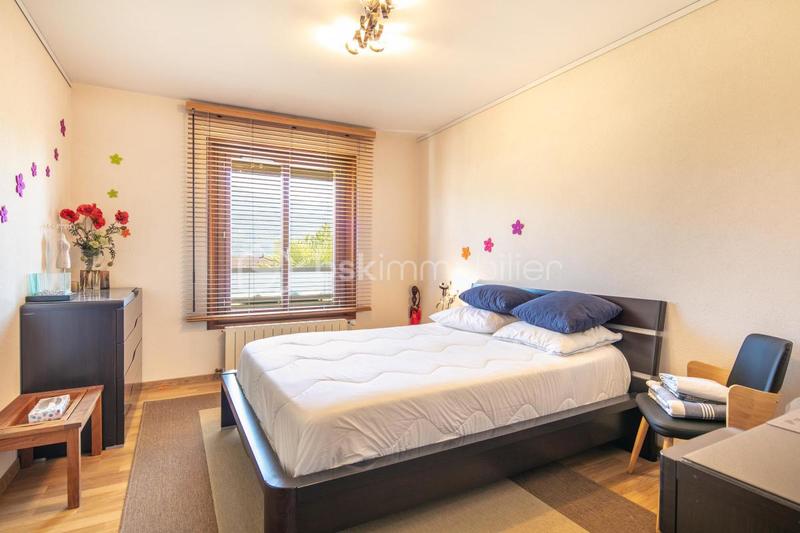 Maison - 221 m² - 9 pièces