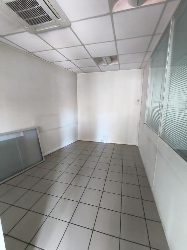 Bureau - 78 m² - 4 pièces