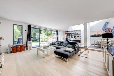 Maison de ville - 335 m² - 7 pièces