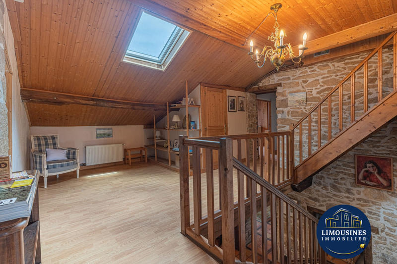 Maison - 370 m² - 10 pièces