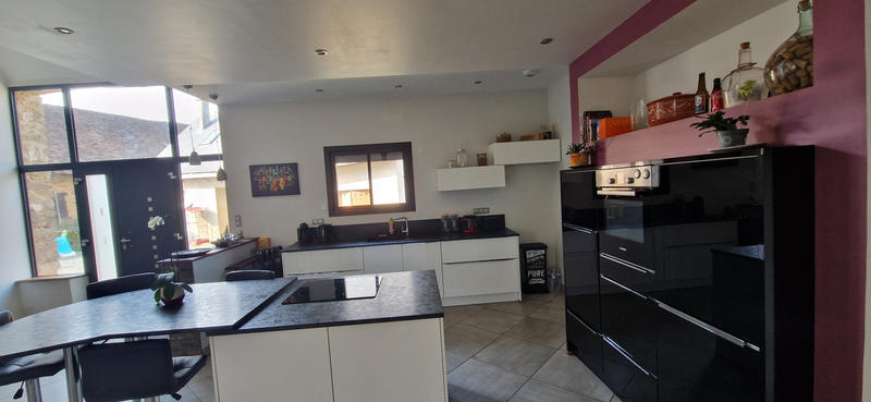 Maison - 166 m² - 6 pièces