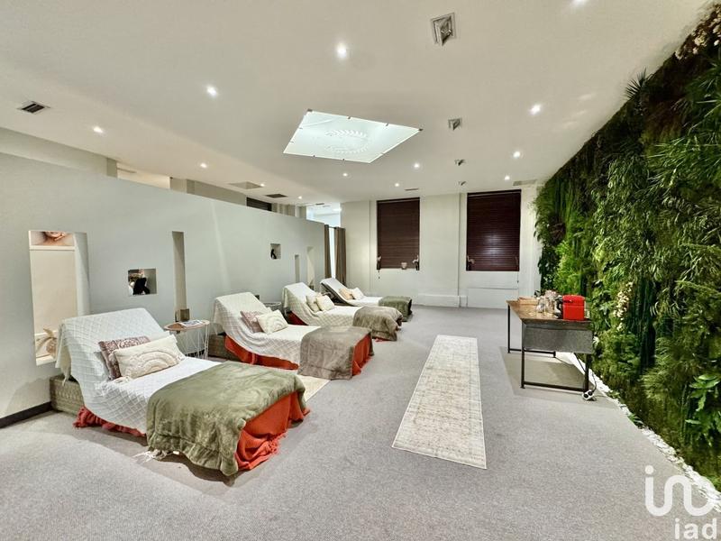 Local commercial - 221 m²