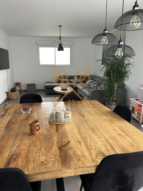 Maison - 145 m² - 6 pièces