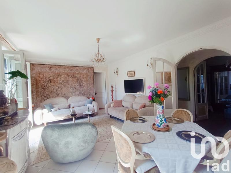 Maison - 294 m² - 8 pièces