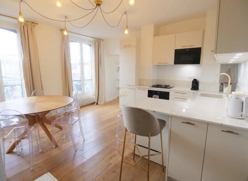 Appartement - 80 m² - 3 pièces