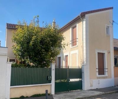 Maison - 137 m² - 5 pièces