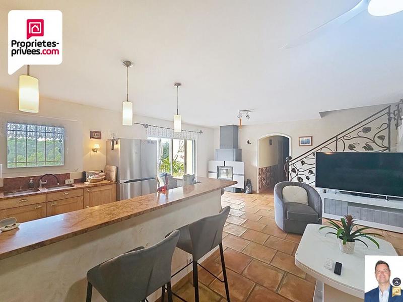 Villa - 161 m² - 5 pièces