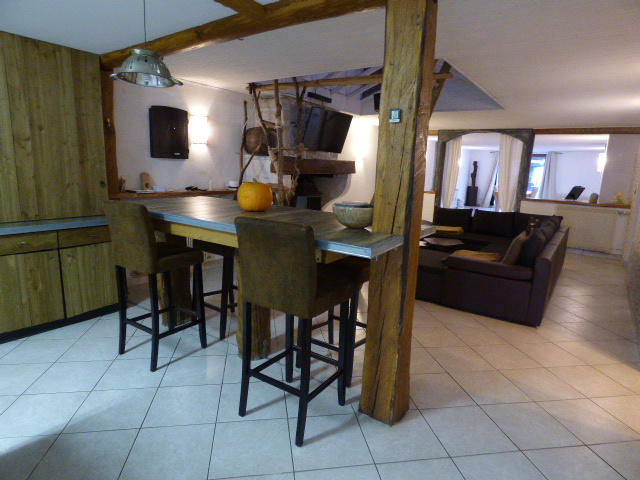 Maison - 266 m² - 7 pièces